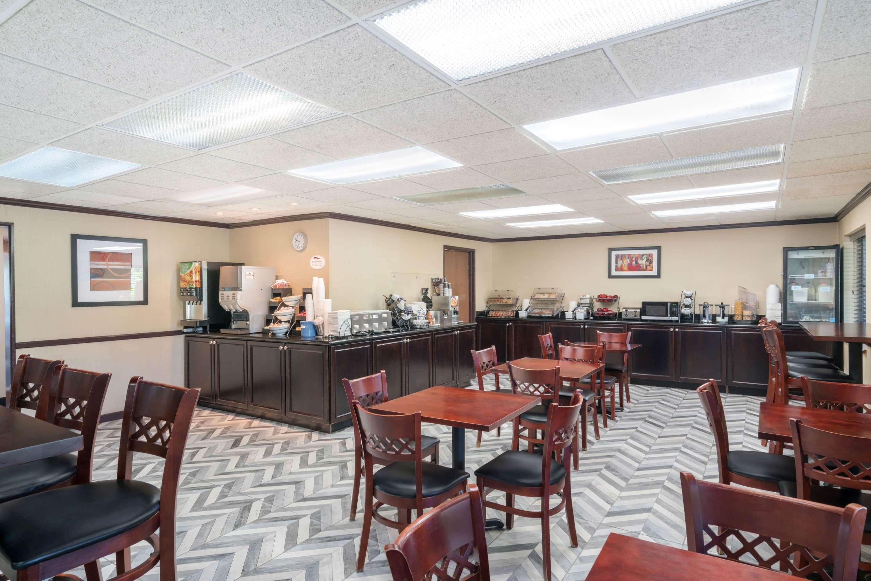 Comfort Inn & Suites Брентвуд Экстерьер фото