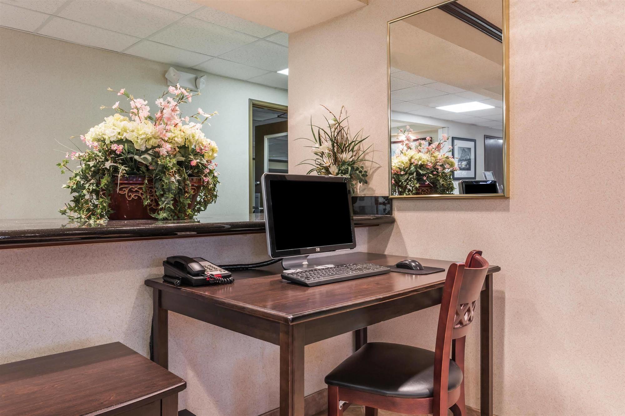 Comfort Inn & Suites Брентвуд Экстерьер фото