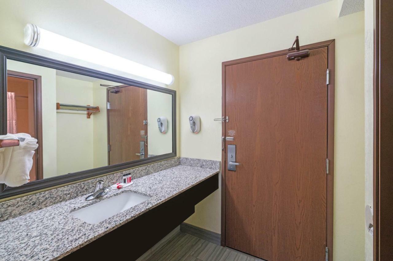 Comfort Inn & Suites Брентвуд Экстерьер фото